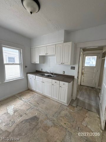 10329 Ignatius Avenue, Cleveland, OH 44111