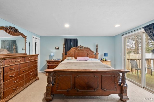 221 Weymouth Road, Syracuse, NY 13205