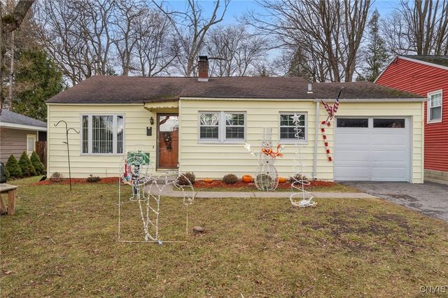 221 Weymouth Road, Syracuse, NY 13205