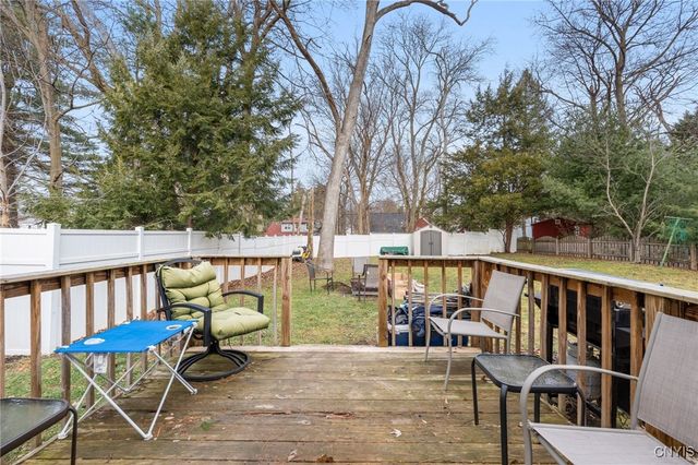 221 Weymouth Road, Syracuse, NY 13205