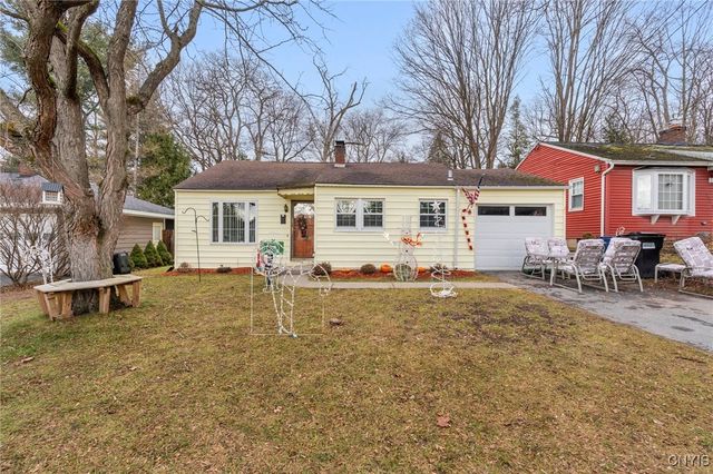 221 Weymouth Road, Syracuse, NY 13205