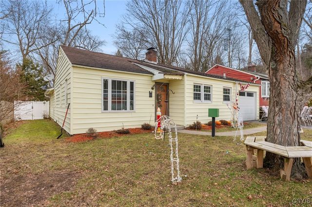 221 Weymouth Road, Syracuse, NY 13205