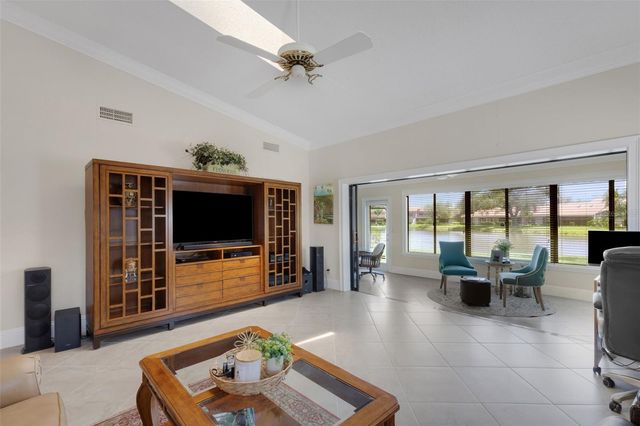 3902 WILSHIRE DRIVE 98, Sarasota, FL 34238