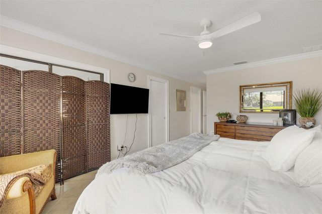 3902 WILSHIRE DRIVE 98, Sarasota, FL 34238