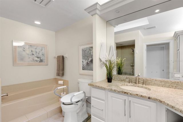 3902 WILSHIRE DRIVE 98, Sarasota, FL 34238