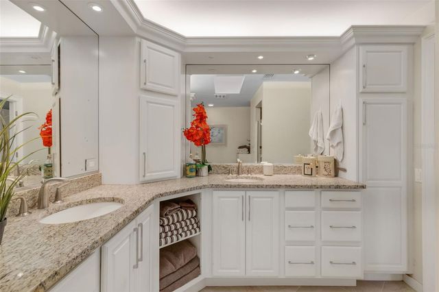 3902 WILSHIRE DRIVE 98, Sarasota, FL 34238
