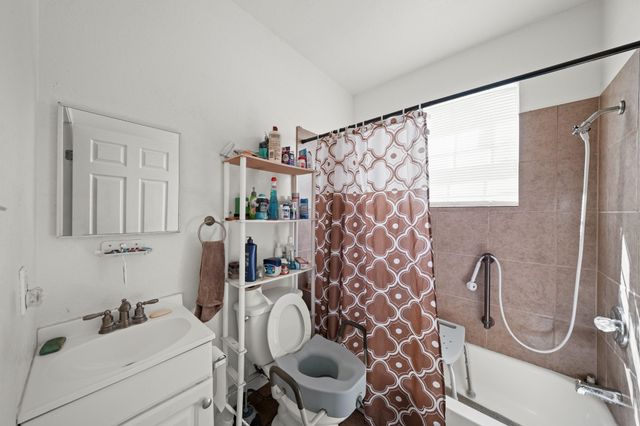 2820 Winnie Street, Galveston, TX 77550