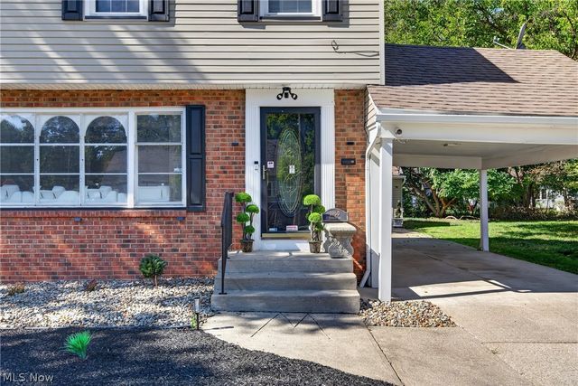 1960 Seneca Road, Euclid, OH 44117