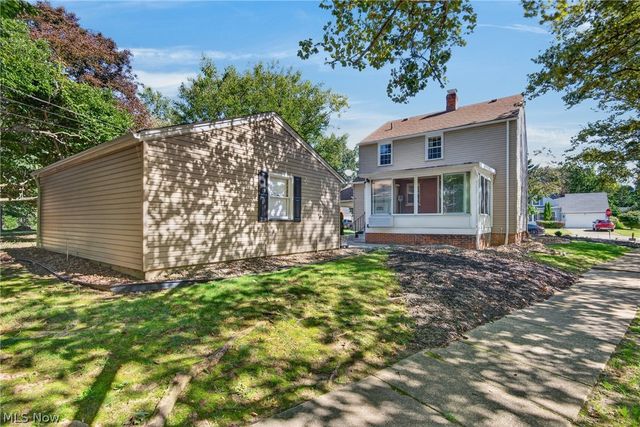 1960 Seneca Road, Euclid, OH 44117