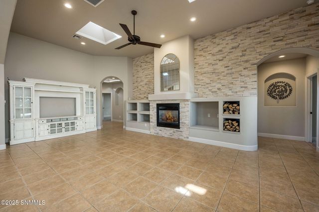 3827 Yellowstone Drive, Las Cruces, NM 88011