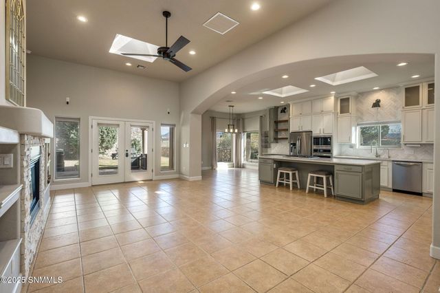 3827 Yellowstone Drive, Las Cruces, NM 88011