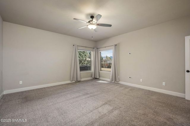 3827 Yellowstone Drive, Las Cruces, NM 88011