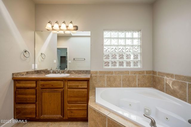 3827 Yellowstone Drive, Las Cruces, NM 88011