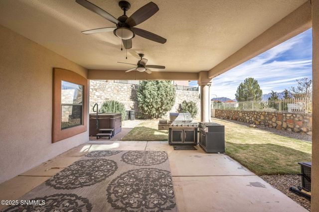 3827 Yellowstone Drive, Las Cruces, NM 88011