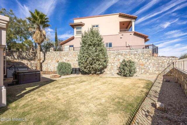 3827 Yellowstone Drive, Las Cruces, NM 88011