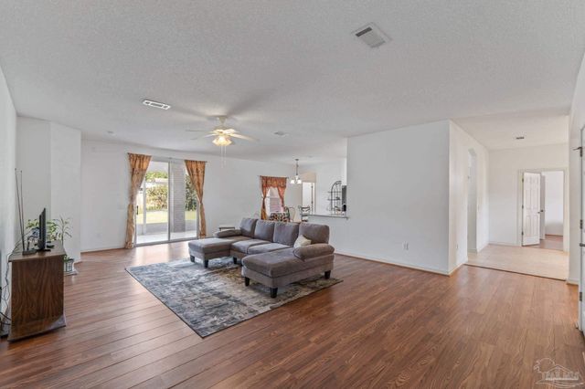 6018 Patch Ln, Pensacola, FL 32526