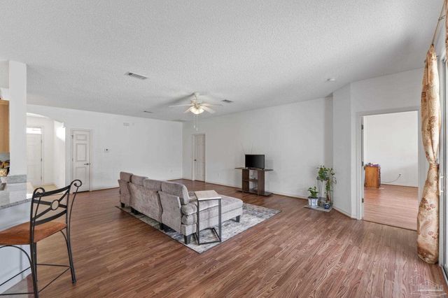 6018 Patch Ln, Pensacola, FL 32526