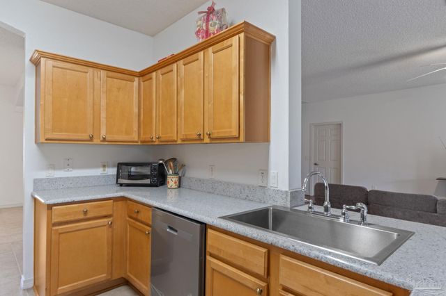 6018 Patch Ln, Pensacola, FL 32526