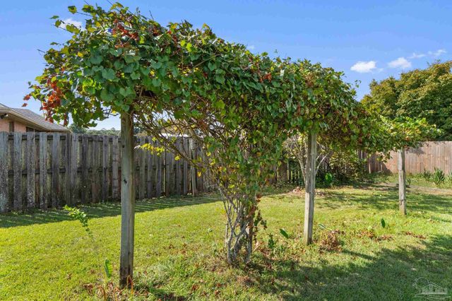 6018 Patch Ln, Pensacola, FL 32526