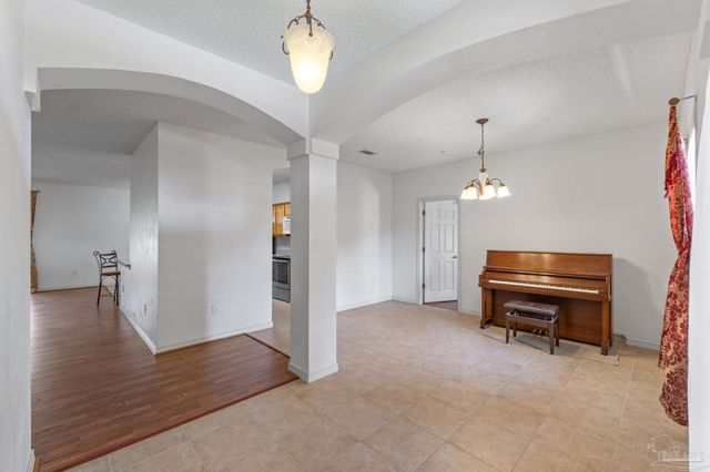 6018 Patch Ln, Pensacola, FL 32526