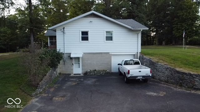 13715 N Delaware Road, Batesville, IN 47006