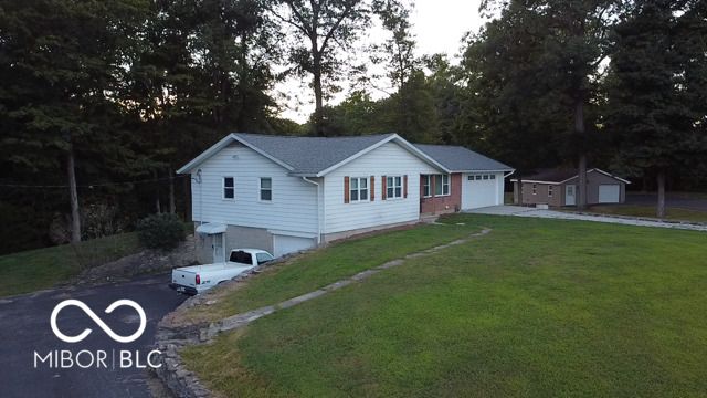 13715 N Delaware Road, Batesville, IN 47006