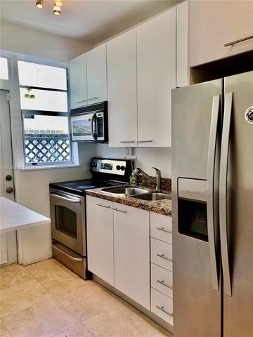 826 7th St 3, Miami Beach, FL 33139