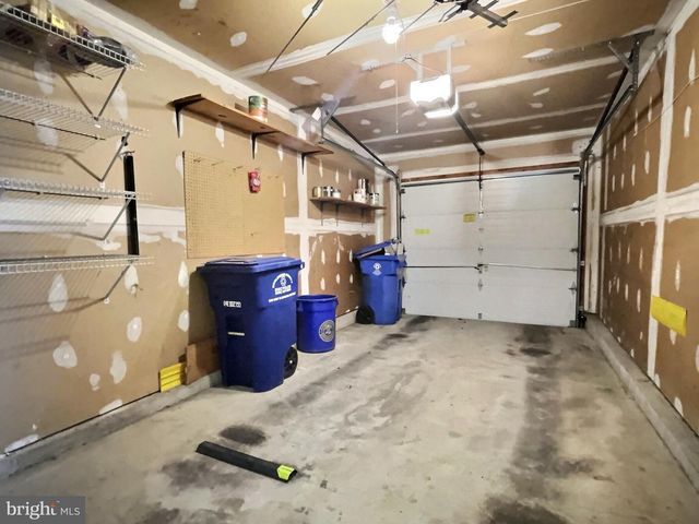 38 MAGNOLIA CT, Bordentown, NJ 08505