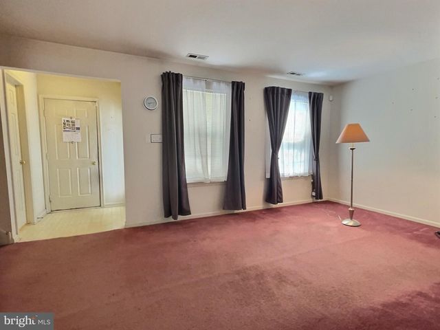38 MAGNOLIA CT, Bordentown, NJ 08505