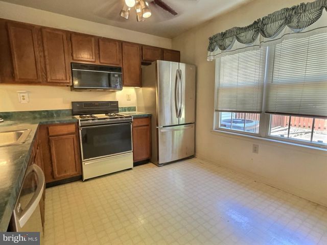 38 MAGNOLIA CT, Bordentown, NJ 08505