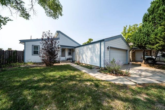 14 Crested Hill Ct., Pueblo, CO 81008