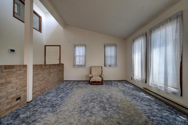 14 Crested Hill Ct., Pueblo, CO 81008