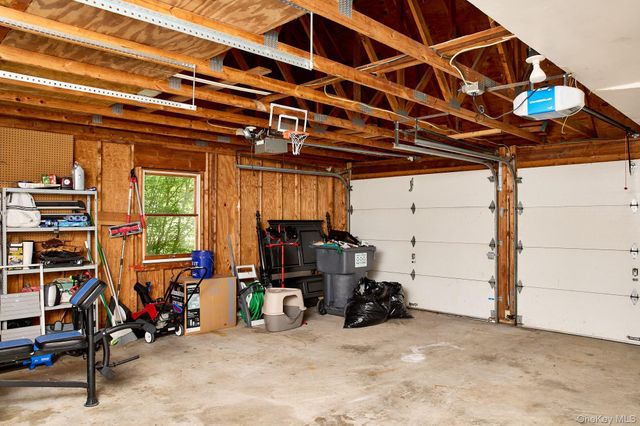 228 State Route 32 S, New Paltz, NY 12561