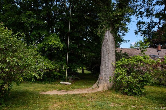 228 State Route 32 S, New Paltz, NY 12561