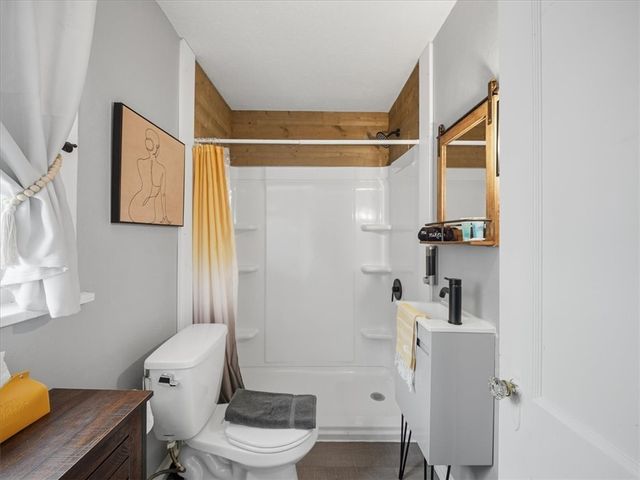 711 Louisa St, Mt Oliver, PA 15210