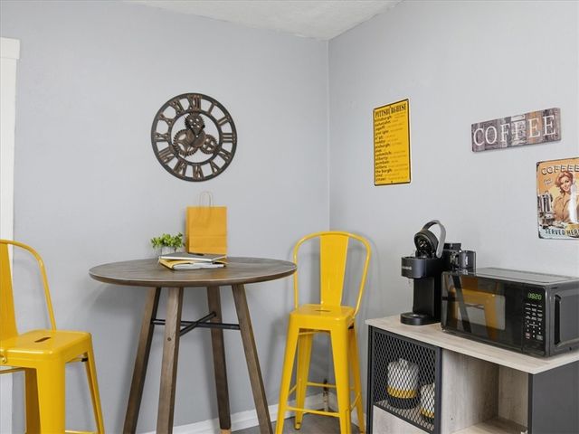 711 Louisa St, Mt Oliver, PA 15210