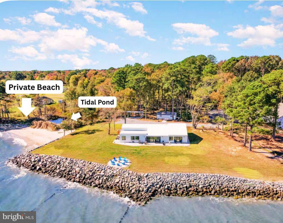 160 SHIPWATCH LN, Reedville, VA 22539