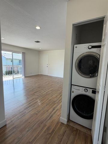 2017 S Seacrest Boulevard D, Boynton Beach, FL 33435