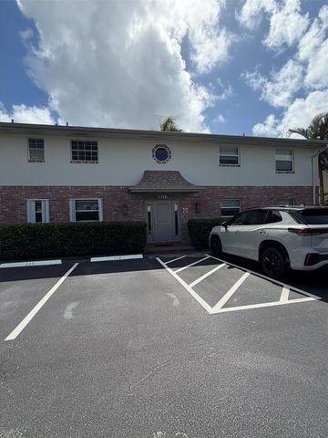 2017 S Seacrest Boulevard D, Boynton Beach, FL 33435