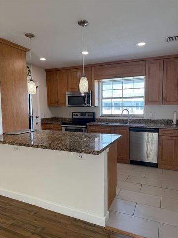 2017 S Seacrest Boulevard D, Boynton Beach, FL 33435