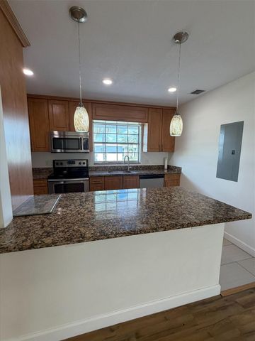 2017 S Seacrest Boulevard D, Boynton Beach, FL 33435