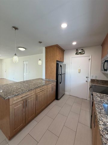 2017 S Seacrest Boulevard D, Boynton Beach, FL 33435