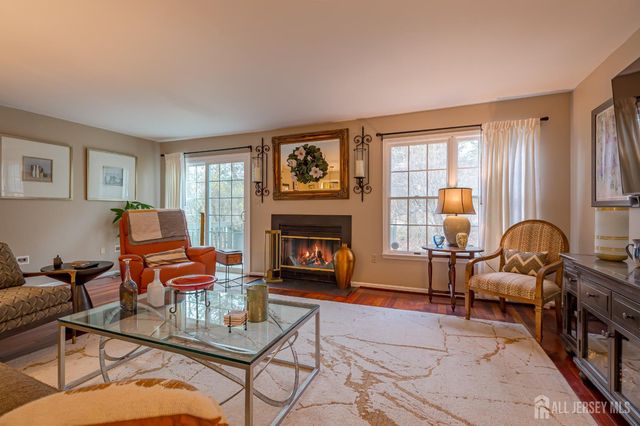 32 Springwood Court, South Brunswick, NJ 08540