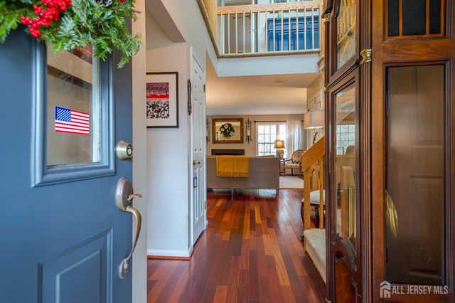 32 Springwood Court, South Brunswick, NJ 08540