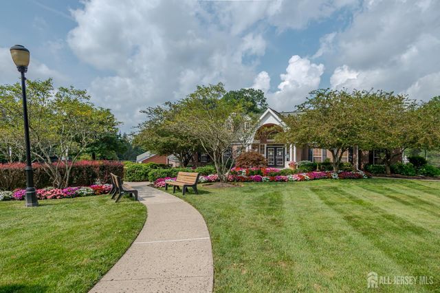 32 Springwood Court, South Brunswick, NJ 08540