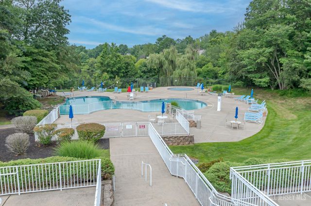 32 Springwood Court, South Brunswick, NJ 08540