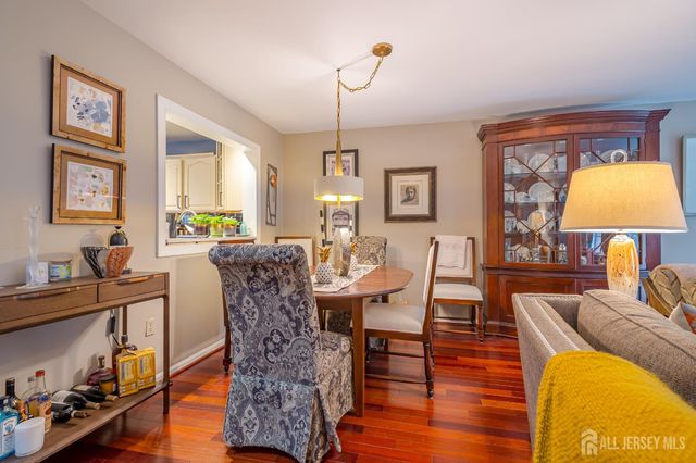 32 Springwood Court, South Brunswick, NJ 08540