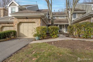 32 Springwood Court, South Brunswick, NJ 08540