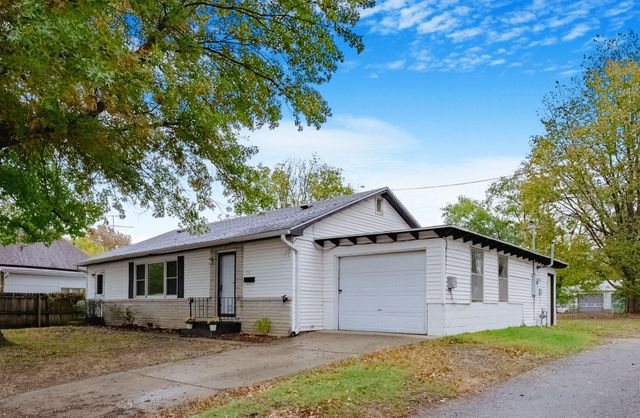 504 S Lincoln Avenue, Aurora, MO 65605