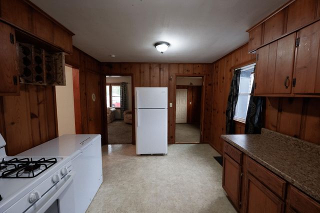 504 S Lincoln Avenue, Aurora, MO 65605